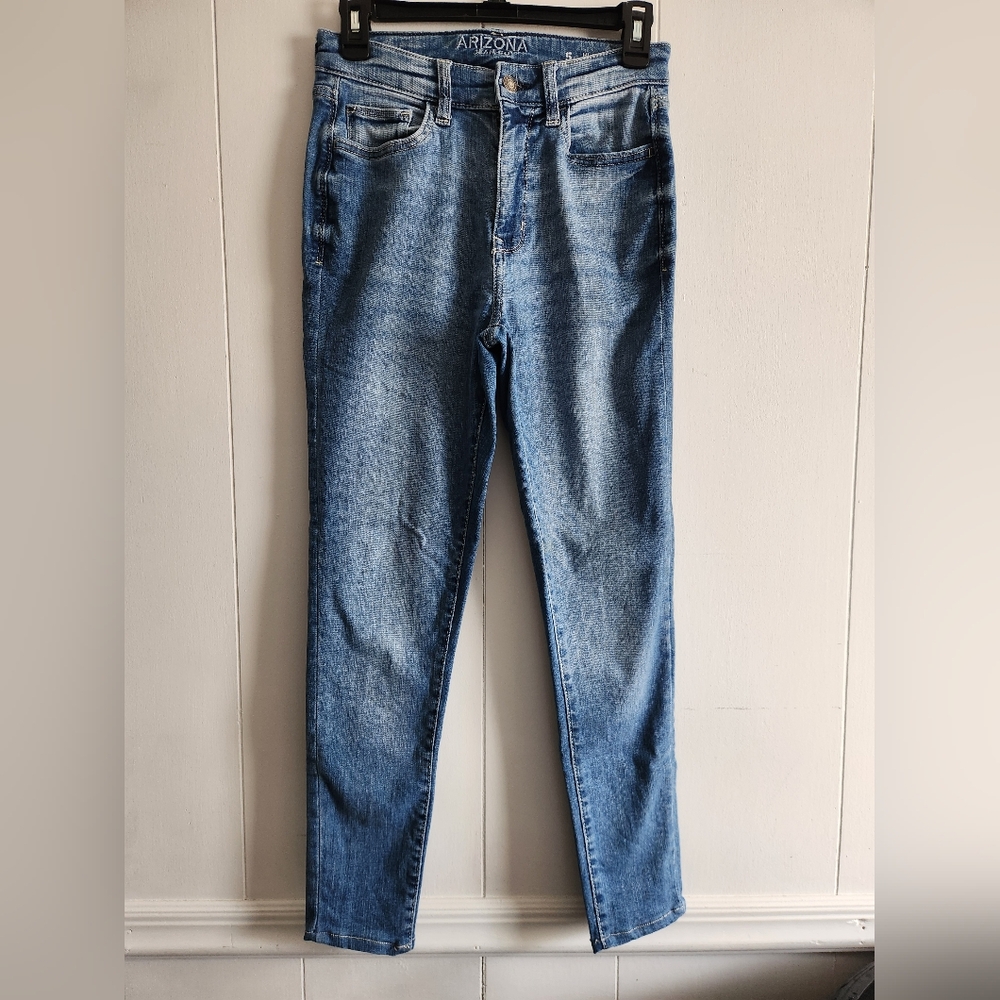 Arizona Jeans Co Hi Rise Jeggings Size 5 Medium Wash Skinny Stretch Jeans